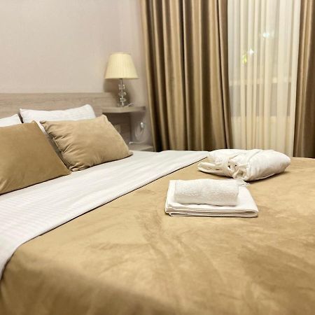 Family Hotel Triston Tbilisi Exterior foto