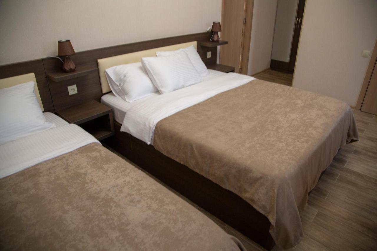 Family Hotel Triston Tbilisi Exterior foto